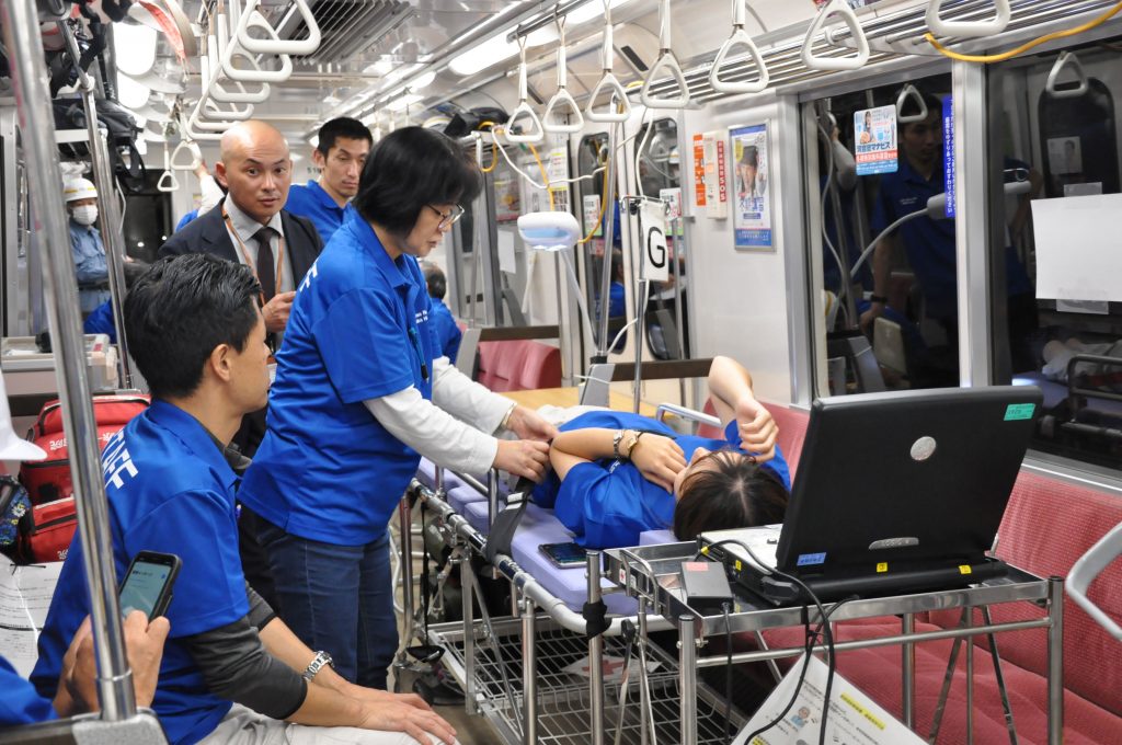 被災地から鉄道で傷病者をケアしながら搬送(Rail DeMec研究会)