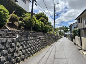 鉄道聯隊が建設したと思われる多古線築堤跡（住宅が建つ）